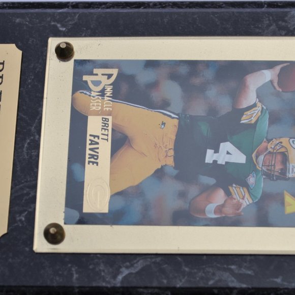 Brett Favre Pinnacle Passer Card Vintage 1995. collectible - Picture 4 of 4
